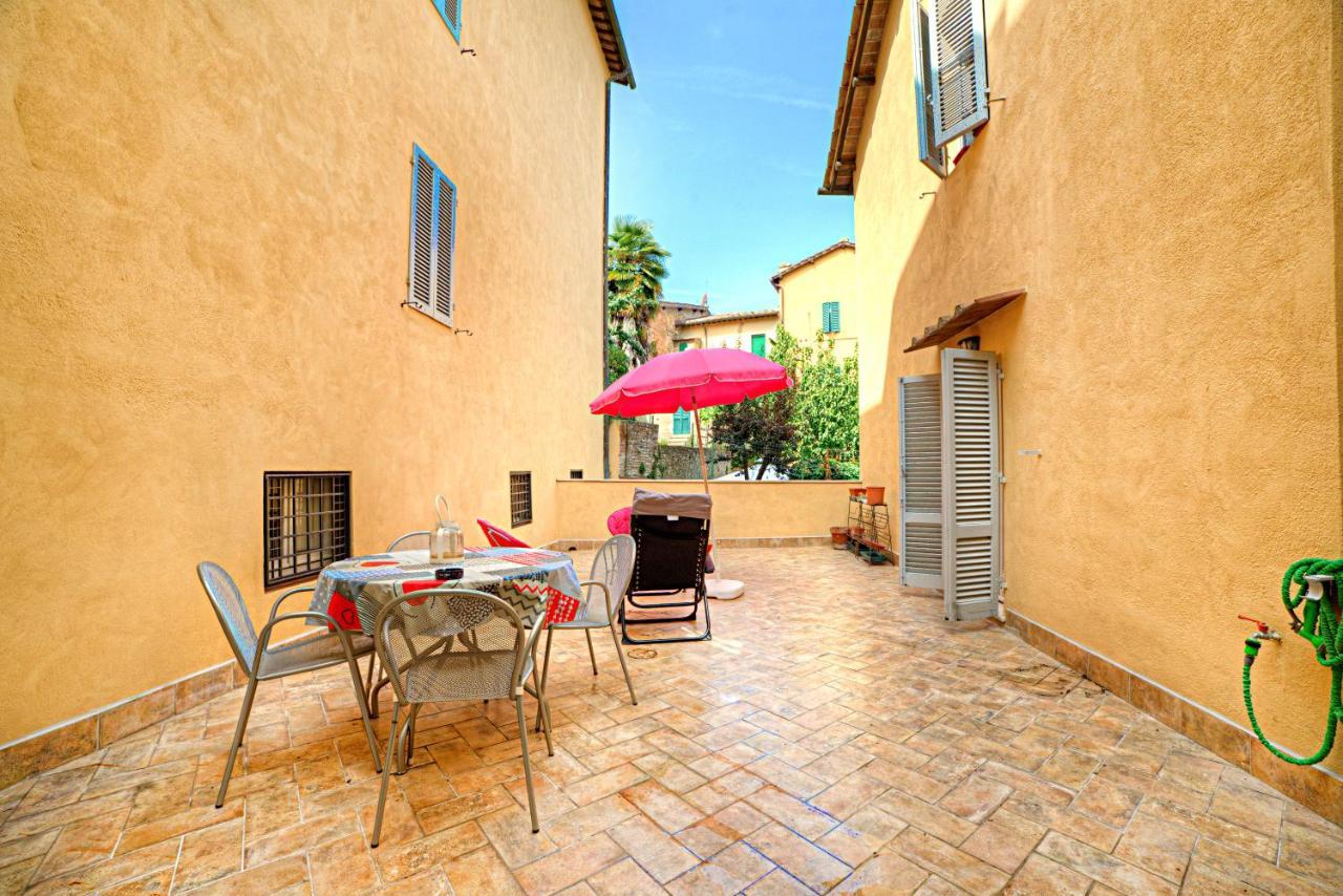 Alfio'S Apartment In Siena Exteriör bild